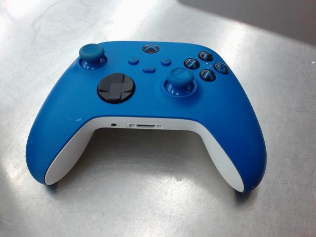 Manette de xbox series x/s bleue