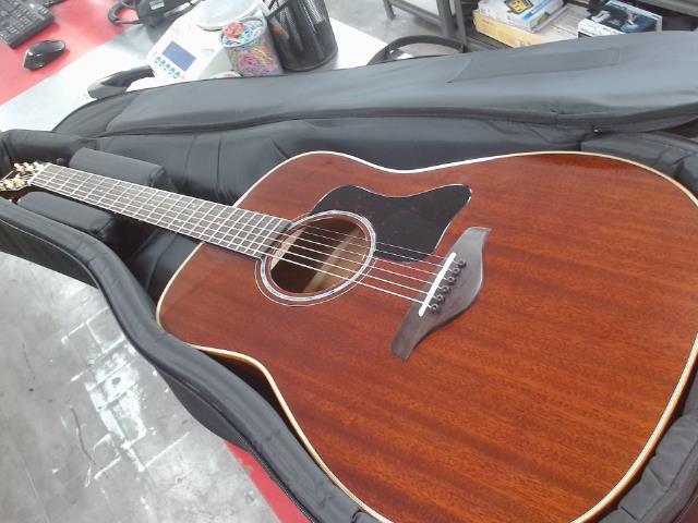 Guitare acoustique+case