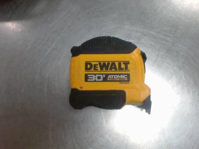 Tape mesurer dewalt