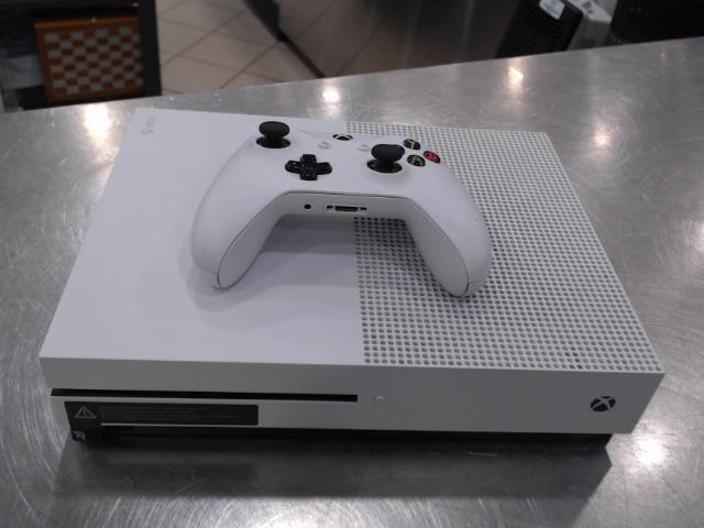 Xbox one s avec manette et fil