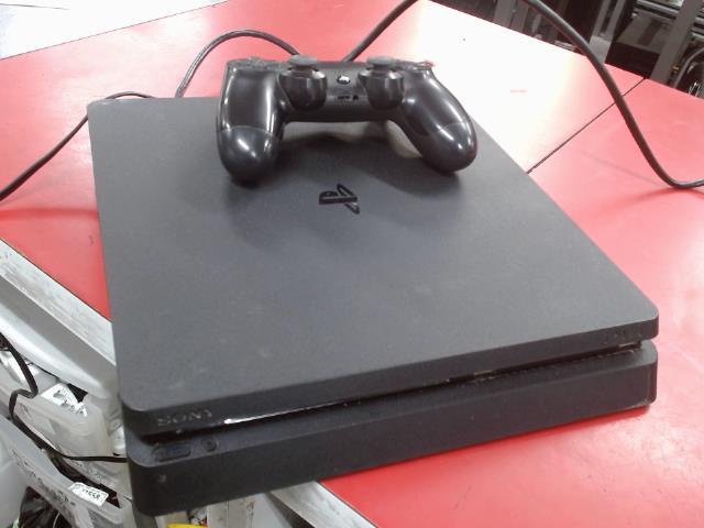 Ps4 slim noir + une manette