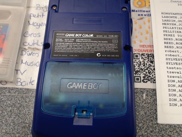 Gameboy color muve avec case noire