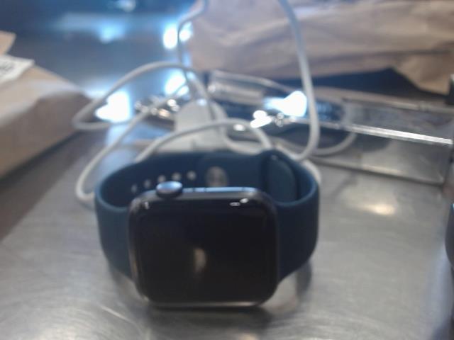 Apple watch serie 5 44mm+charge