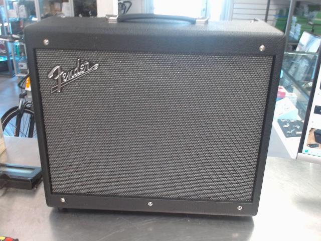 Ampli fender tres bonne etat