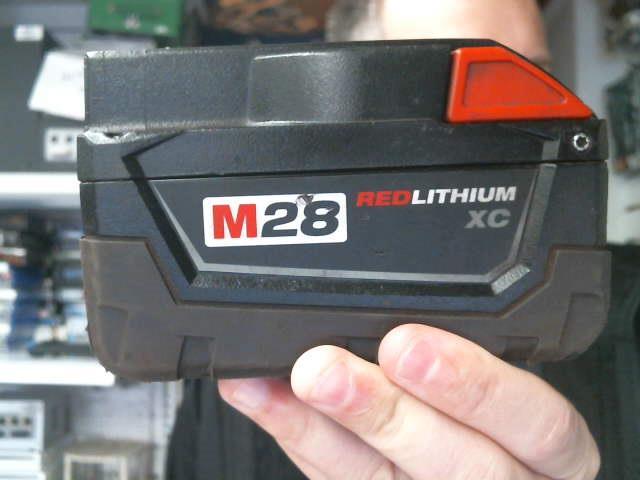 Battery pack m28 milwaukee