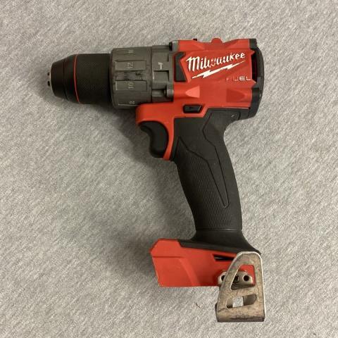 Hammer drill milwukee m18 (tool only)