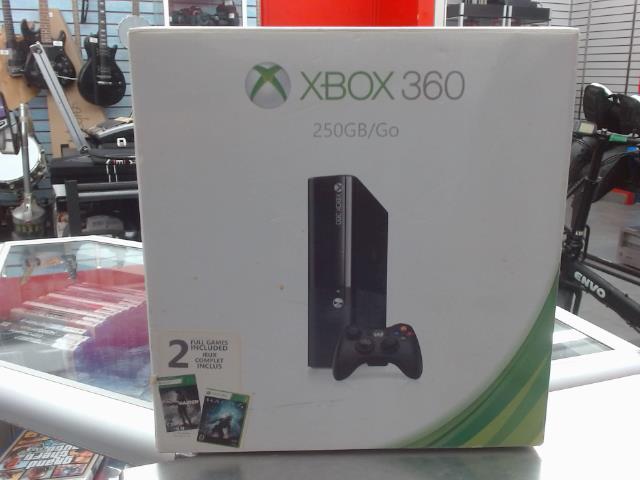 Xbox 360 noir complete en boite