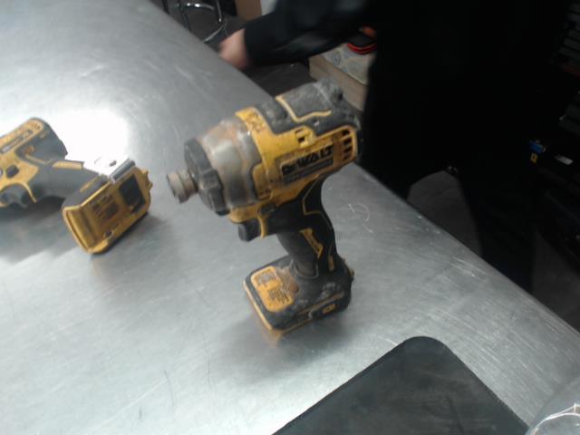 Impact driver dewalt