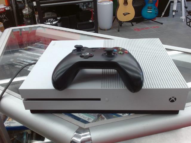 Xbox one s avec manette