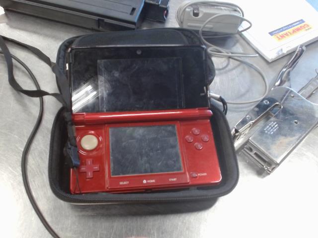 Nintendo 3ds rouge avec case