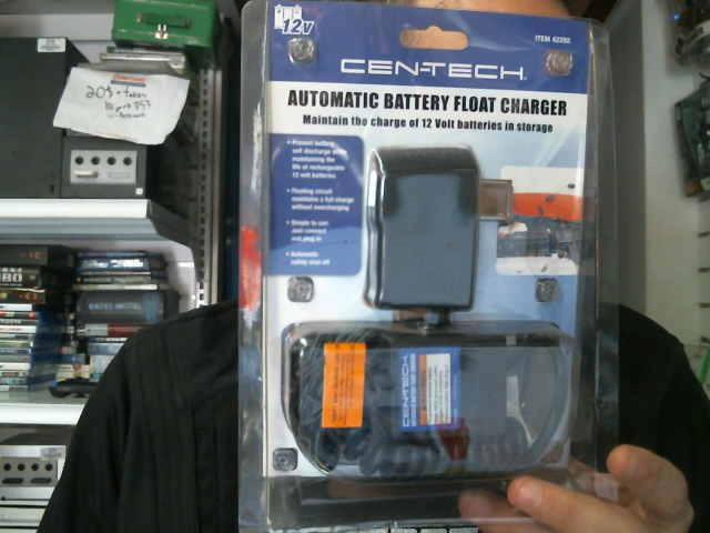 Automatic battery float charger