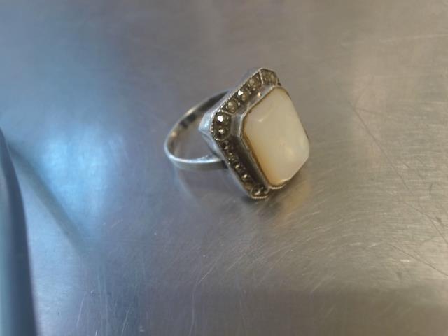 Bague en argent pierre blanche