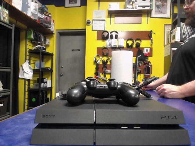 Console playstation 4 first gen