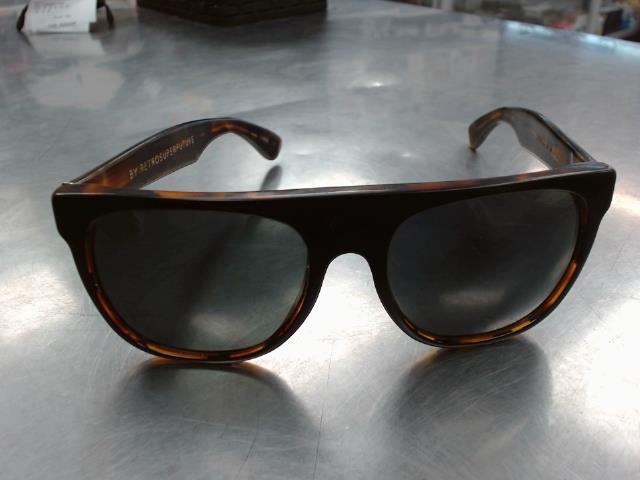 Lunette retrosuperfuture