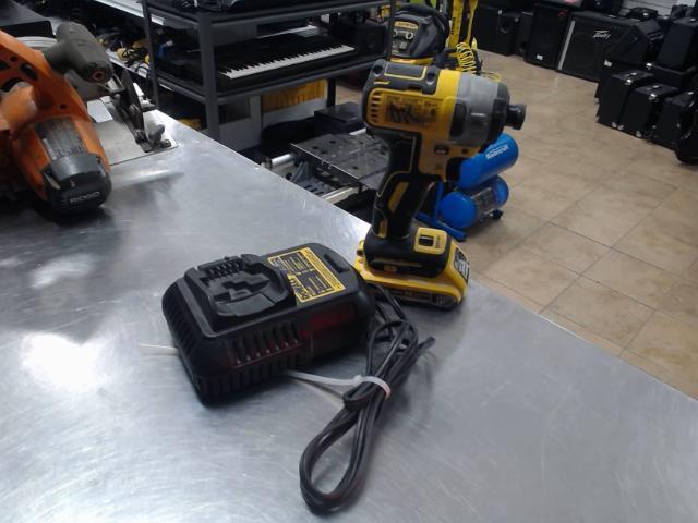 Impact dewalt + batt 2.0ah + charg neuf