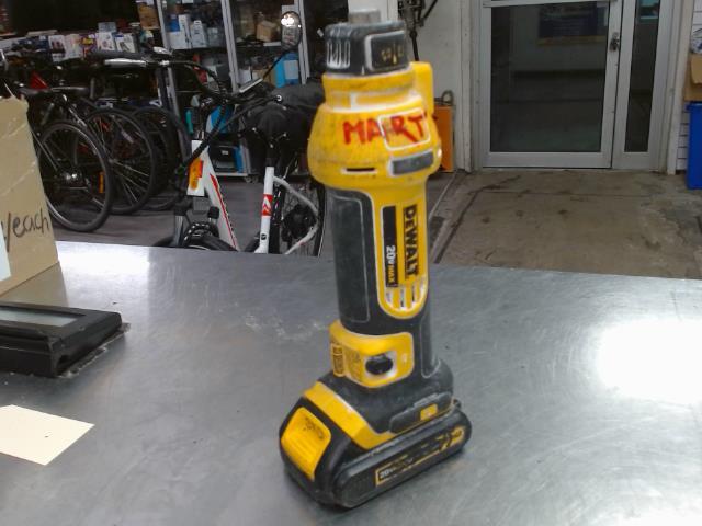 Router dewalt+batt 1.5ah