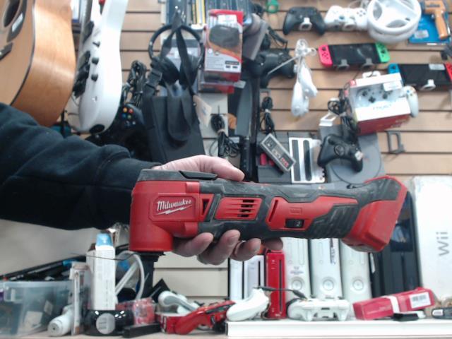 Oscillation tool