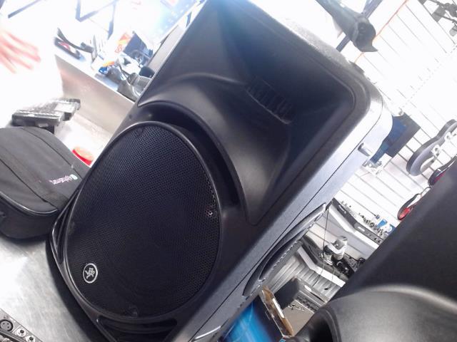 Speaker noire gros