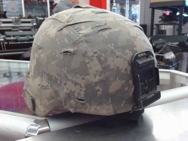 Casque de combat tactique