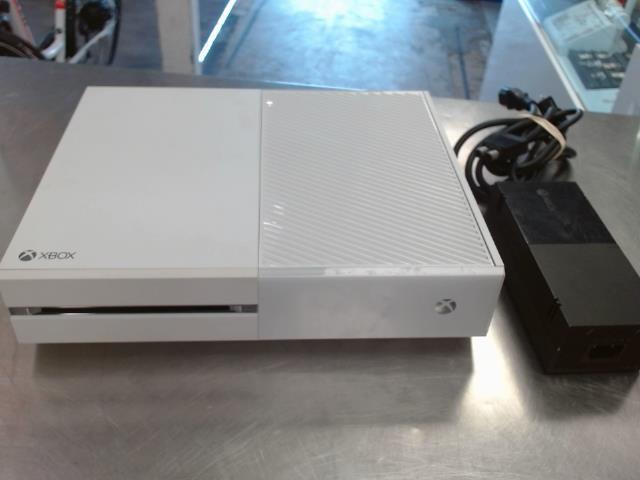 Console xbox one fisrt gen white noman