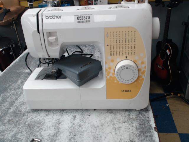 Machine acoudre domestic