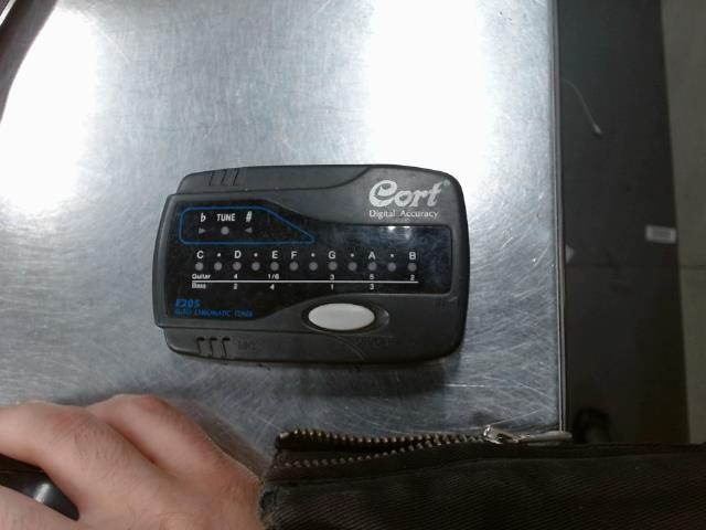 Auto chromatic tuner cort