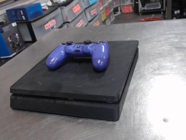 Console ps4+1manette+fil