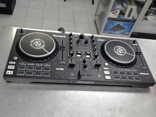 Table de mixage numark mixtrack pro ex