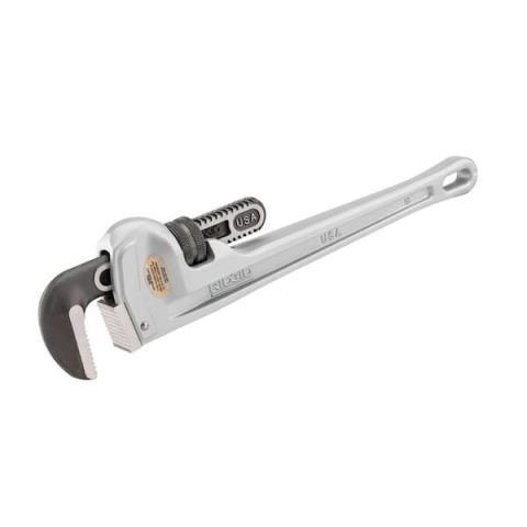 Pipe wrench adjustable rigid clean