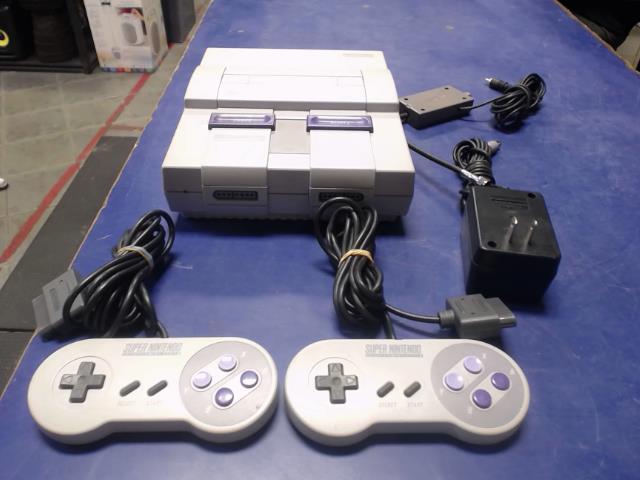 Console snes + 2 man