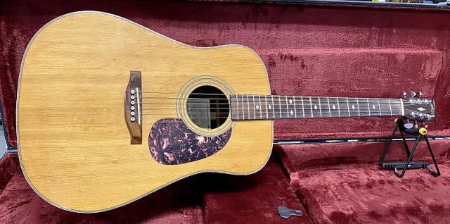 Guitar acoustique+case