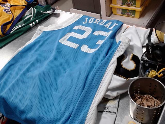 Nike north carolina jordan xl jersey