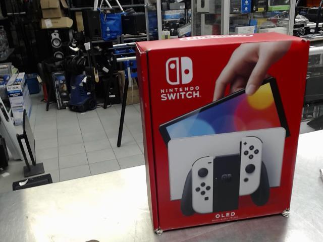 Nntendo switch oled in box complet