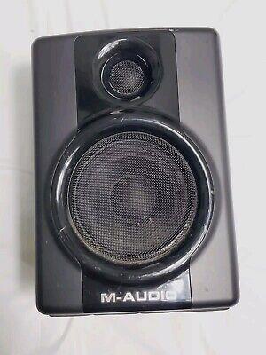 Right speaker m-audiophile av40