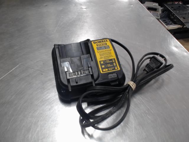 1 chargeur dewalt