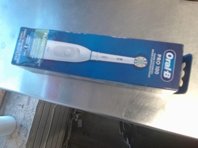 Oral-b pro 100