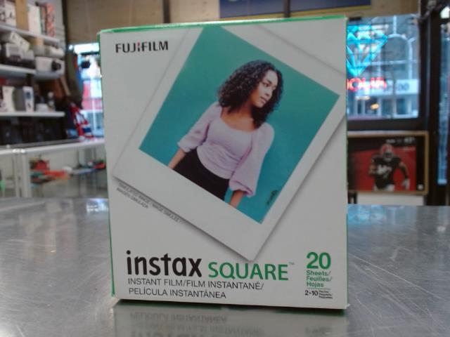 Fujifilm instaxsquare 20