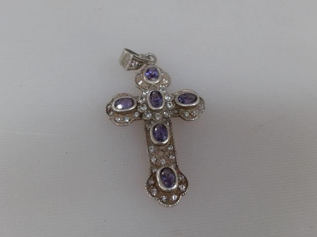 Breloque argent croix av pierres mauves