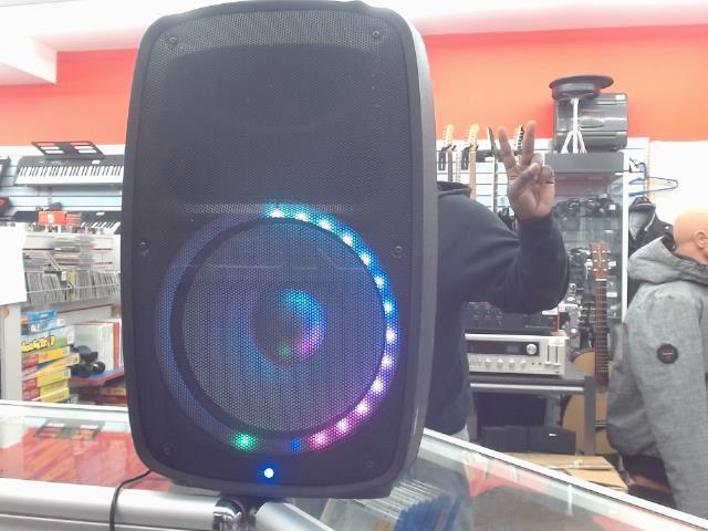 Speaker bluettoth ion total glow 3