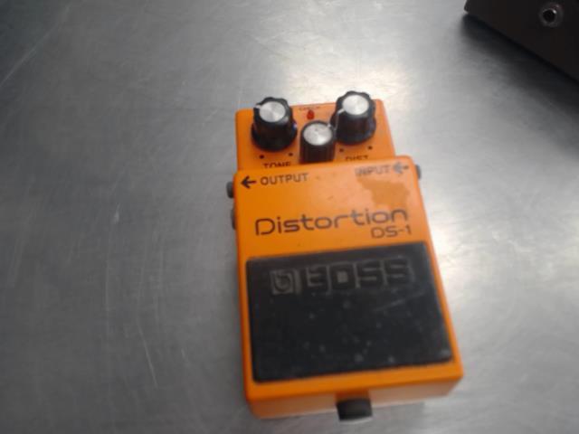 Pedale boss ds-1