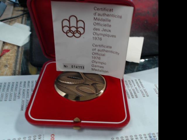 Medail bronze olympique 1976+case