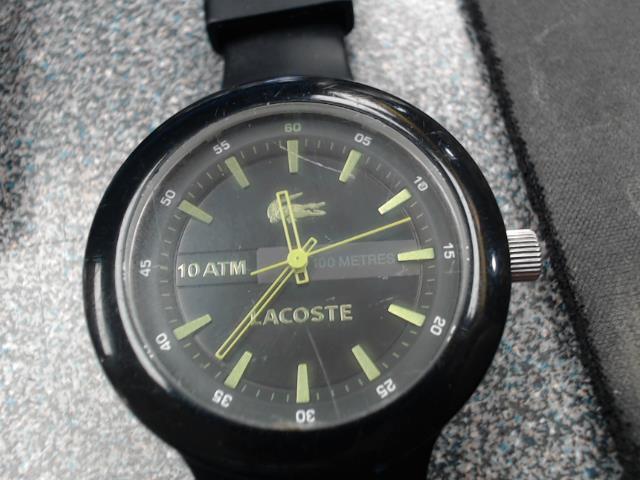 Montre noire et vert