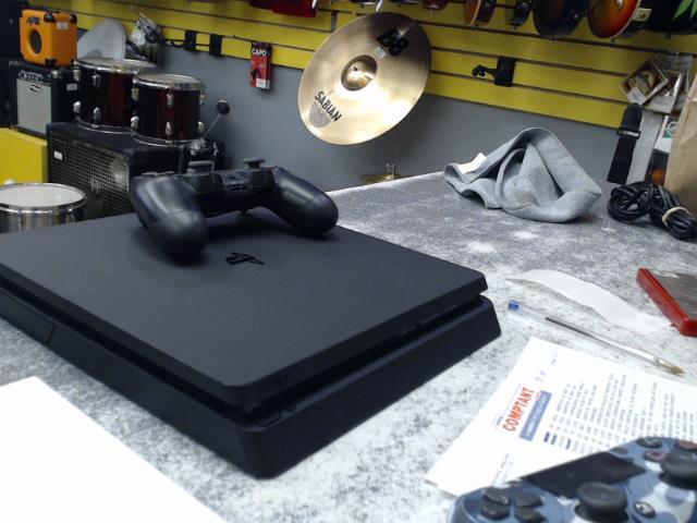 Ps4 1 tb + manette