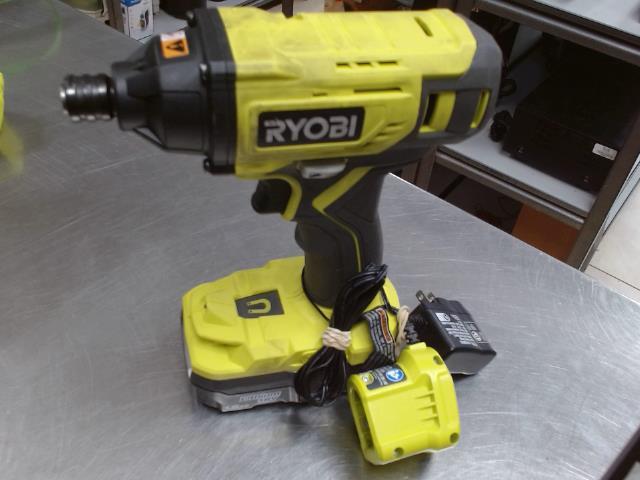 Impact drill av bat et charg