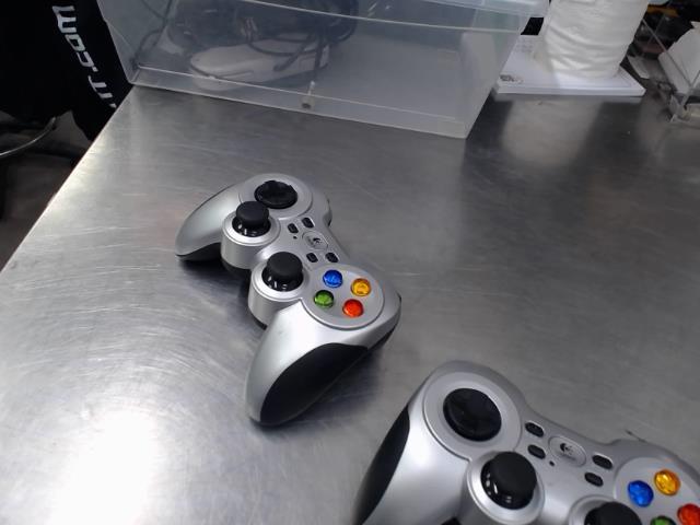 Manette ordi logitech