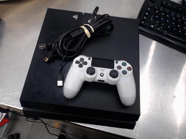 Ps4 avec manette et fils