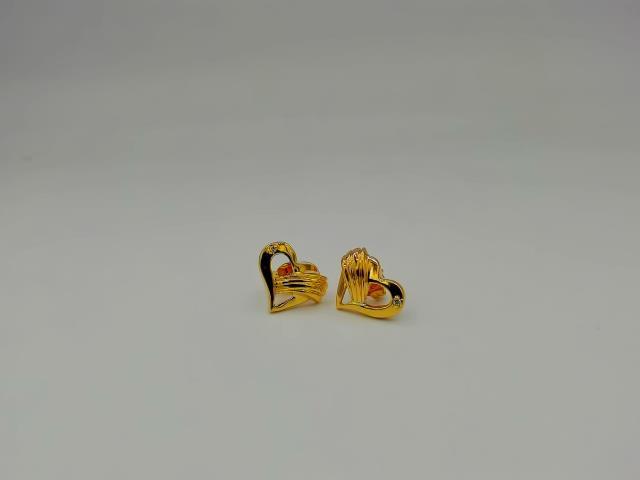 BOUCLES D OREILLES EN OR 14K