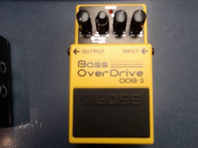 **pedal guitare jaune