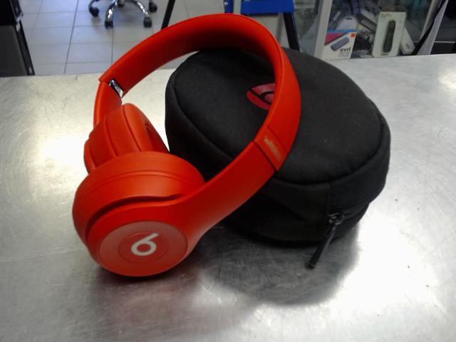 Beats solo 3 red