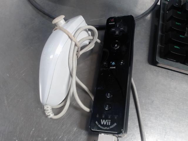 Manette wii noire et nunchuk blanc